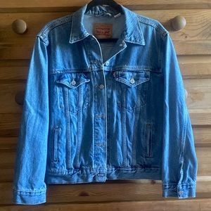 OVERSIZED LEVI STRAUSS & CO. DENIM JACKET